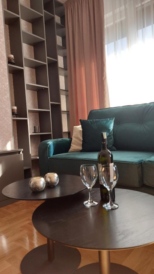 Apartman Green Lux บันยาลูกา ภายนอก รูปภาพ