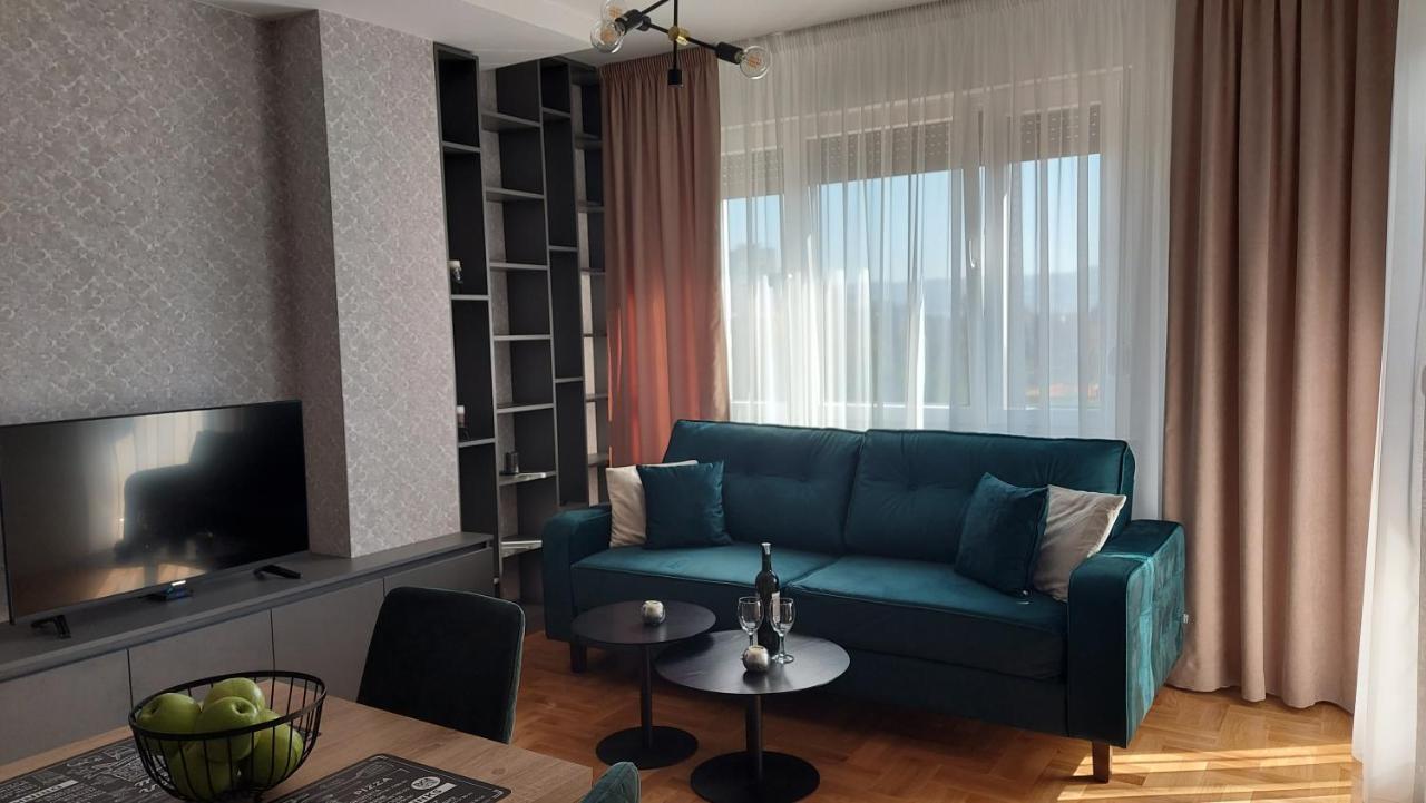 Apartman Green Lux บันยาลูกา ภายนอก รูปภาพ